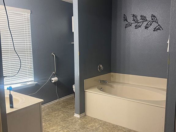5th image of 344 Allenwood Dr