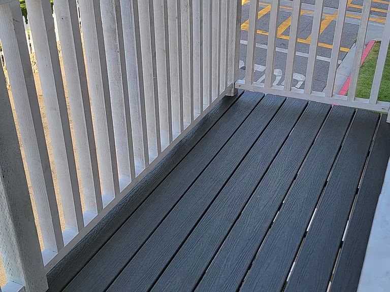 Balcony off bedroom