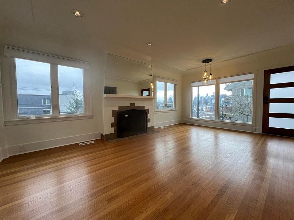 Abundant natural light with amazing skyline views