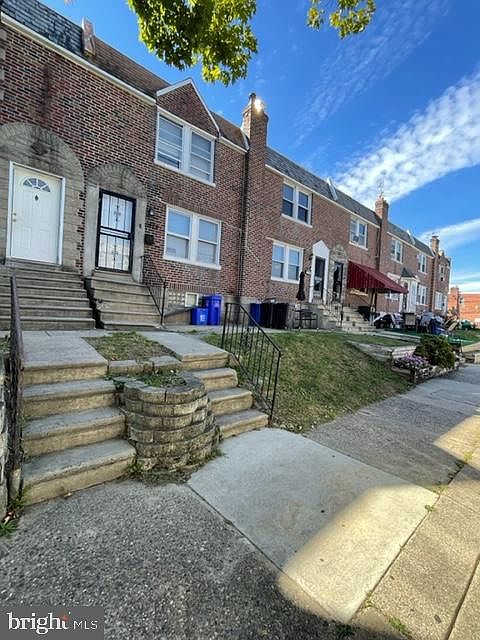 2nd image of 1424 Higbee St