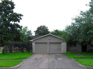 5258 Bungalow Ln, Houston, TX 77048