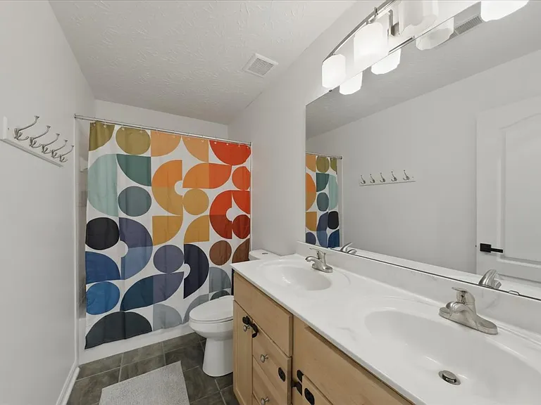 5920 Thornberry Ct — Photo 45