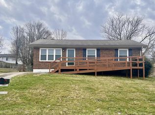 707 Estes Dr, Winchester, KY 40391