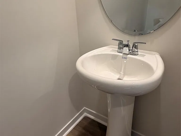 655 13th Avenue Dr NE — Photo 10