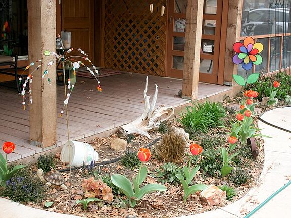 Upper Front Landscaping - Spring