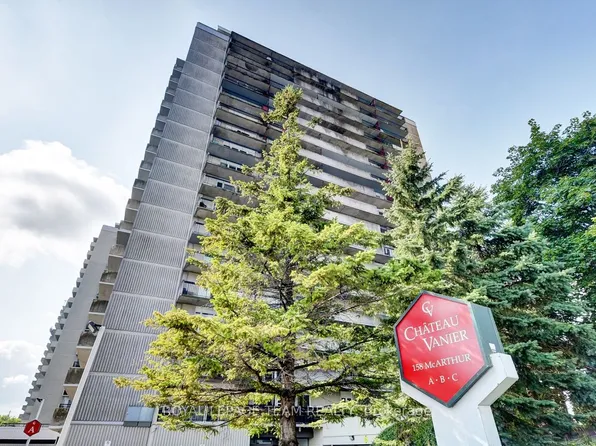 158 A McArthur Ave #1208, Ottawa, ON K1L 8E7