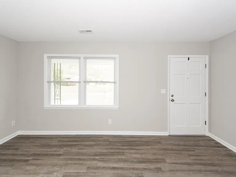 11 Kenilworth Rd — Photo 5