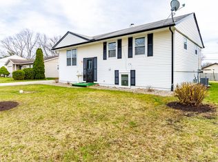 1204 Cinnamon Rd, Fort Wayne, IN 46825