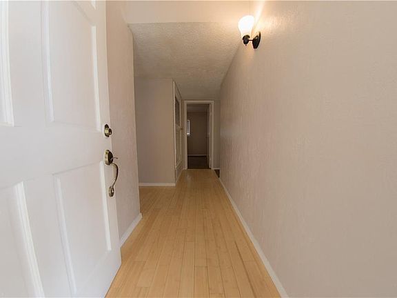 3rd image of 1740 Jerry Abbott St