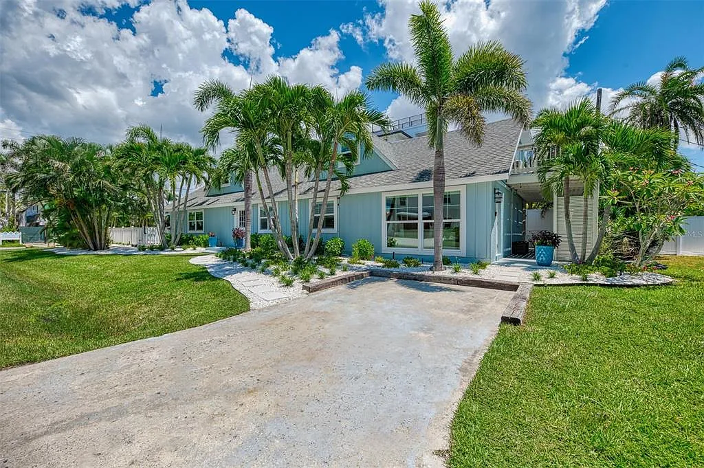 4 bed, 4.0 bath, 2134 sqft, $8,400 — Photo 4