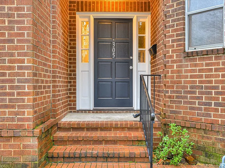 305 Telfair St — Photo 3