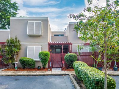 1011 N Hiatus Rd, Hollywood, FL, 33026