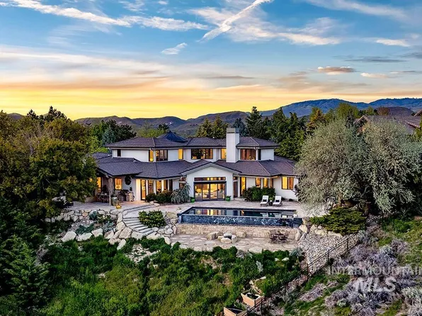 1641 W Silver Crest Dr, Boise, ID 83703