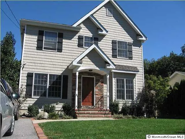 2208 Shore Dr photo 1