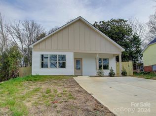 937 15th St, Lancaster, SC 29720