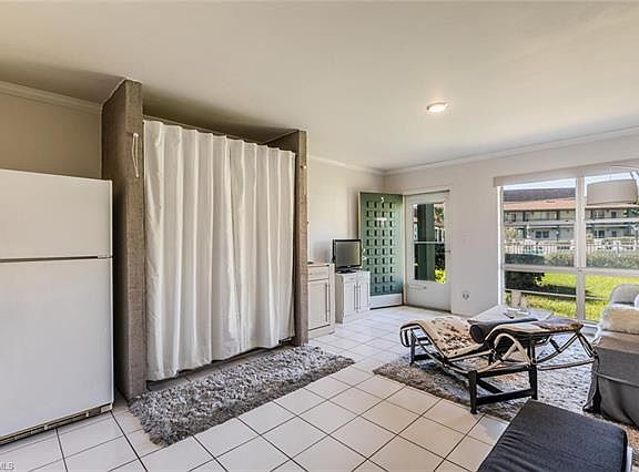 5th image of 235 Seaview Ct APT B3