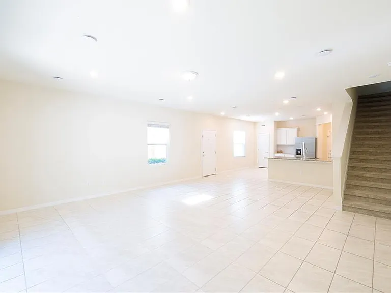 4609 Sparkling Shell Ave — Photo 30