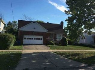 16406 Seville Rd, Cleveland, OH 44128