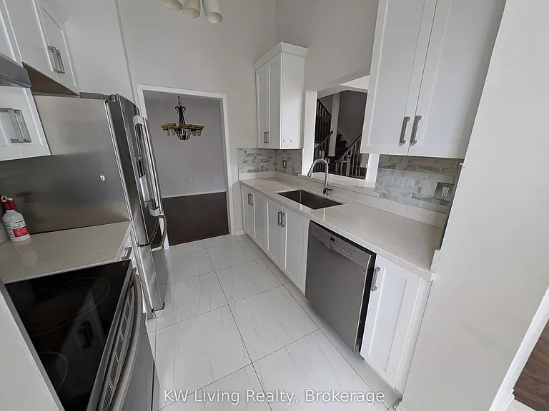 78 Bridlepath St — Photo 3