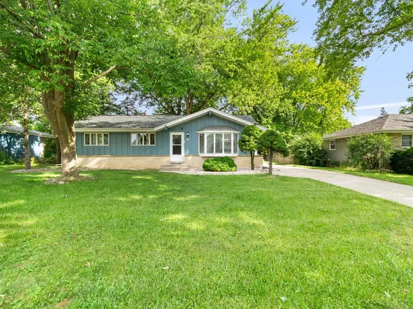 4882 West Dean ROAD, Brown Deer, WI 53223