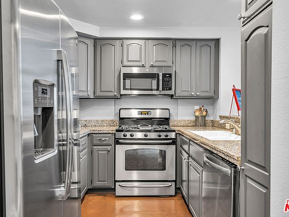 5th image of 1436 20th St Unit 12
