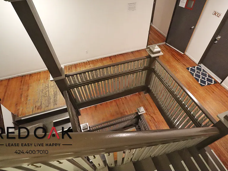 692 Valencia St #305 — Photo 10