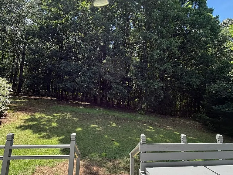 121 Ashbrook Dr — Photo 25