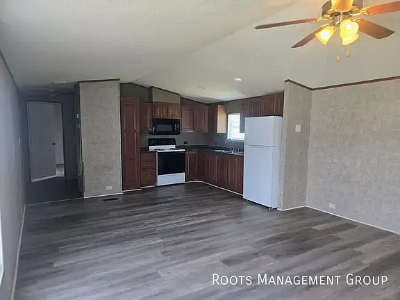 3rd image of 1313 Bending Birch Ln #218