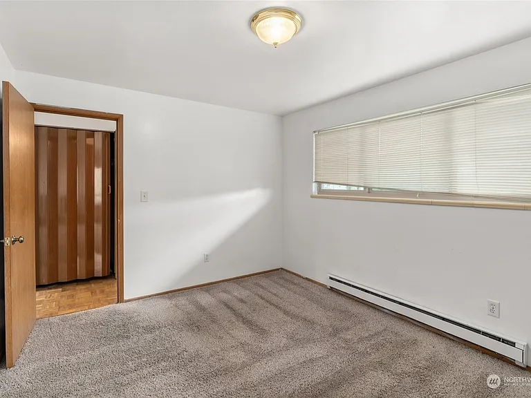 The Cameo Apartments — Photo 12