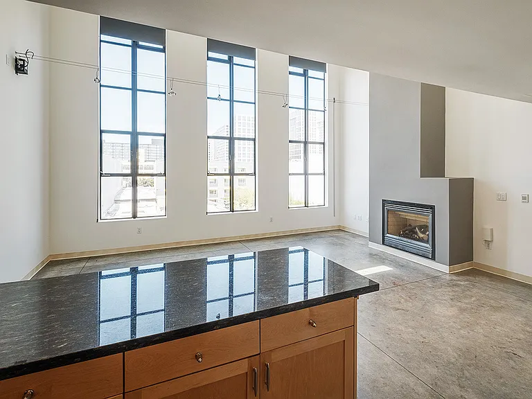 1233 Howard St #3C — Photo 12