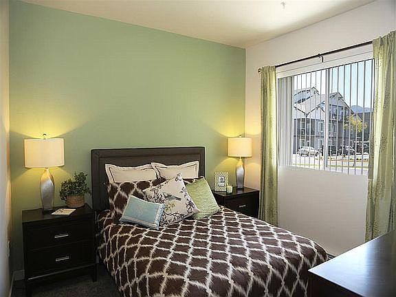 4th image of 1545 Milwaukee Way