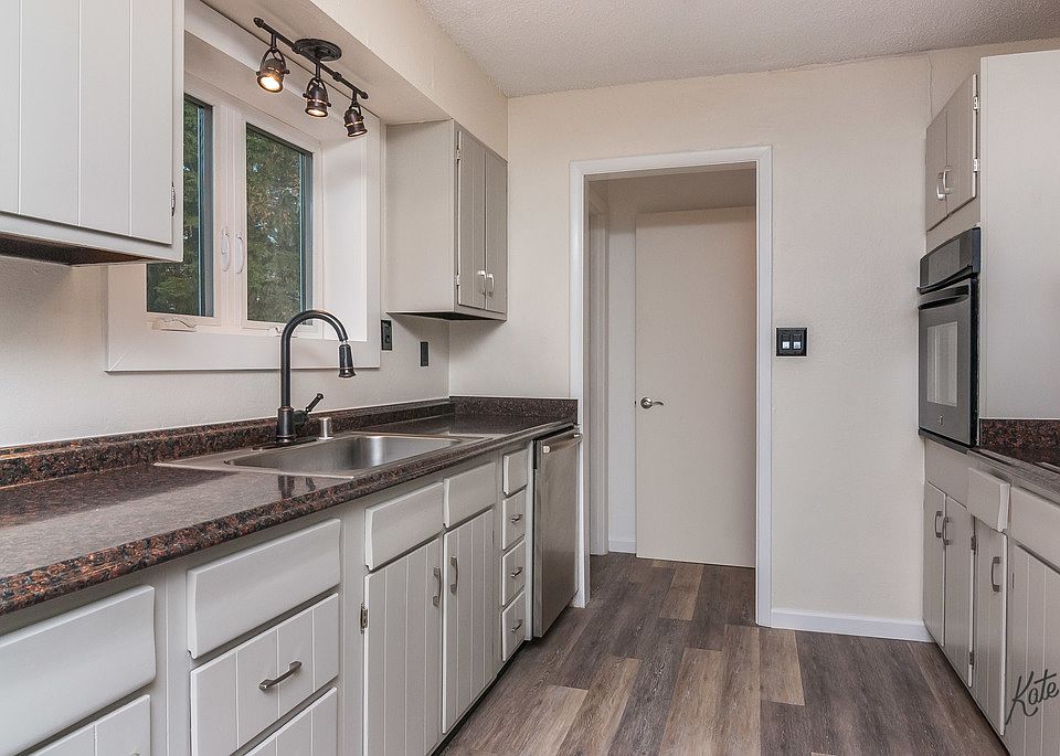 1st image of 230 Glacier Ave #2