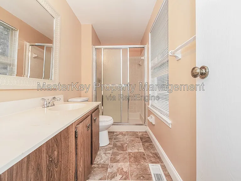 104 Castle Bay Ct — Photo 14