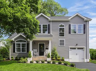 102 Hillside St, Red Bank, NJ 07701