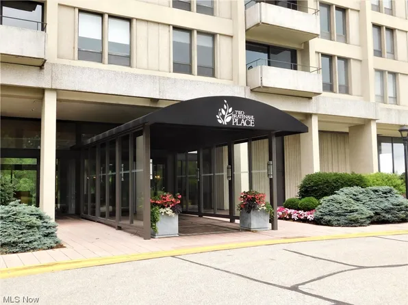 2 Bratenahl Pl APT 3, Cleveland, OH 44108