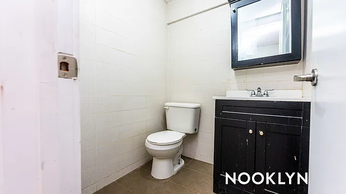 Rented by Nooklyn NYC LLC | media 18