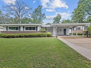 465 Ridge Dr, Florissant, MO 63033