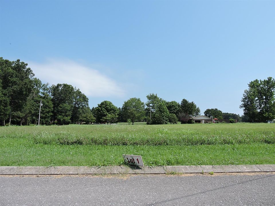 2nd image of 1 Bruce Dr