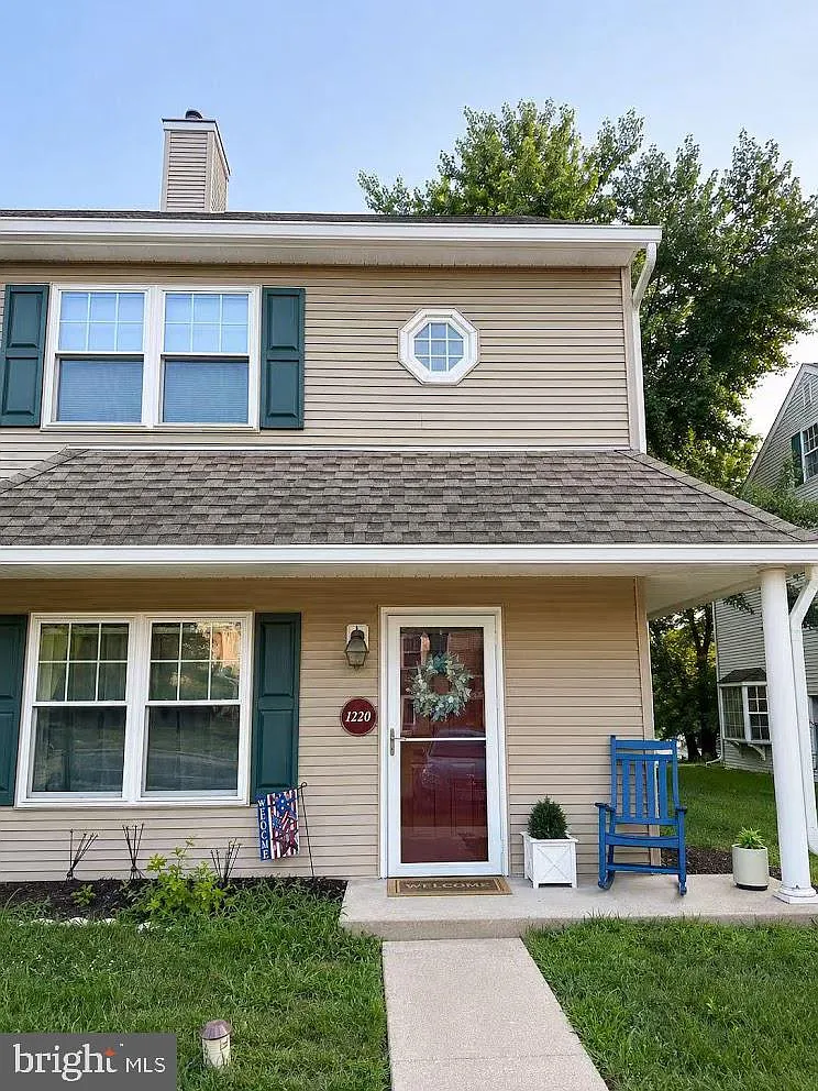 3 bed, 2.5 bath, 1728 sqft, $2,895 — Photo 2