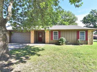 324 W Vicksburg St, Broken Arrow, OK 74011