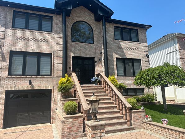 11 Bear St #2