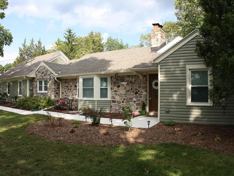 1st image of 7114 N Lake Dr
