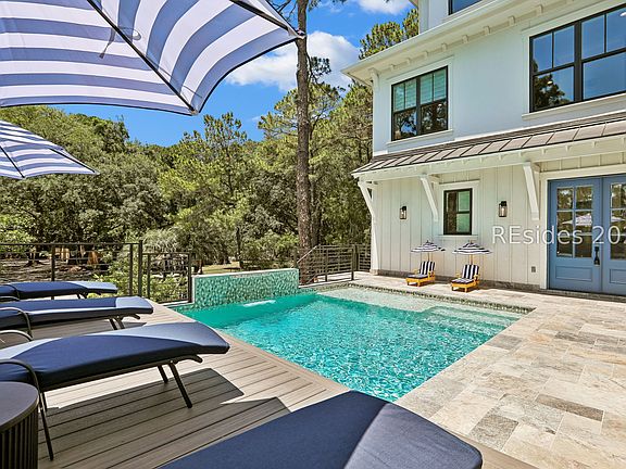 4th image of 13 Bradley Cir