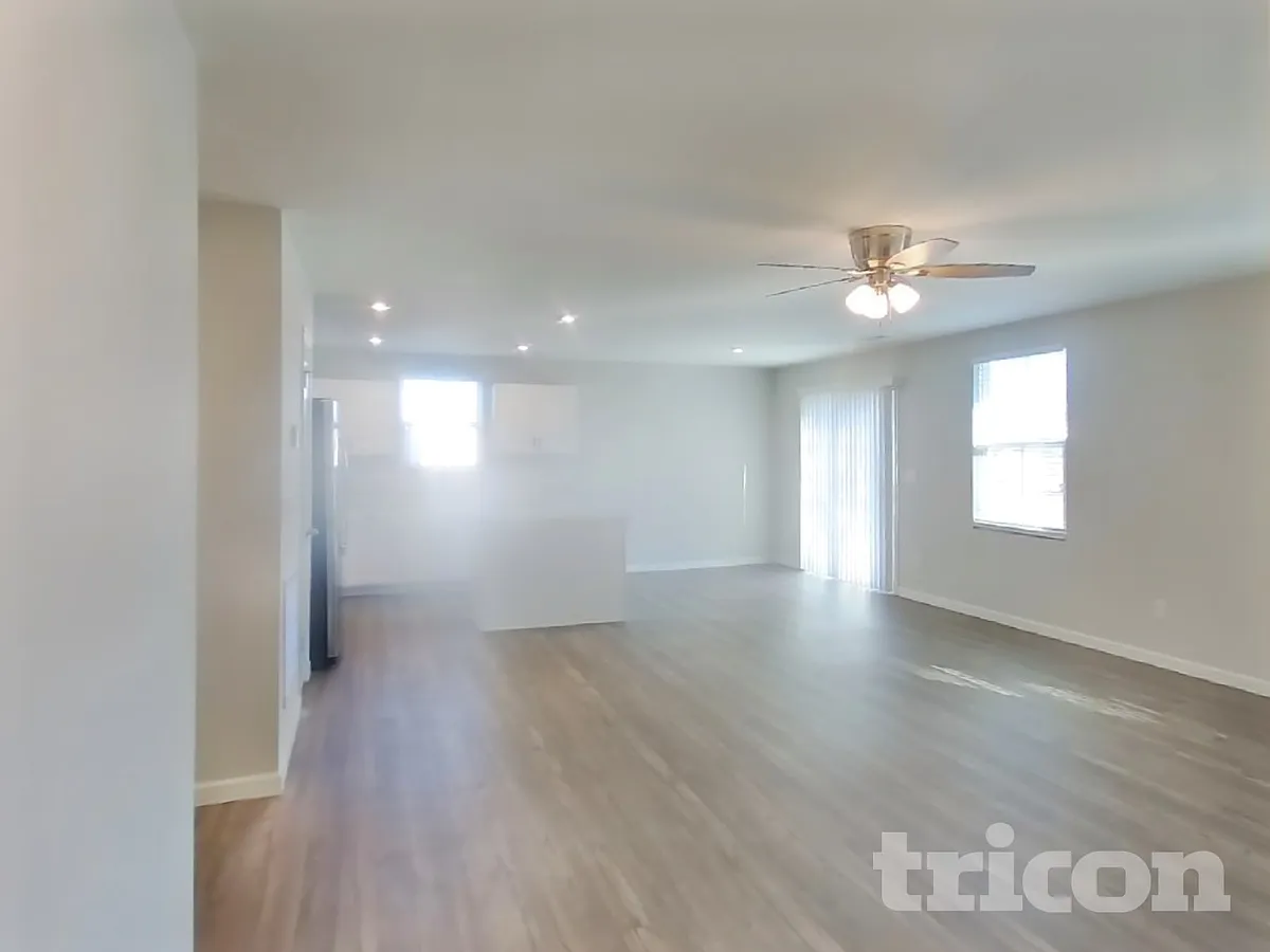 Building Photo - 3001 Dartmoor Pl