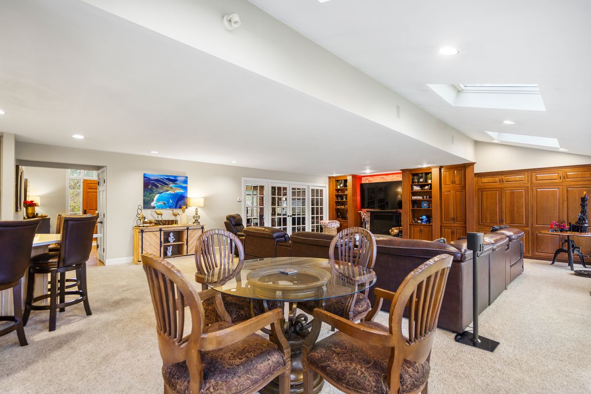 next background image