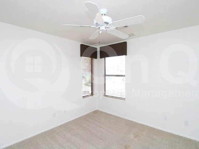 624 S 108th Pl — Photo 12