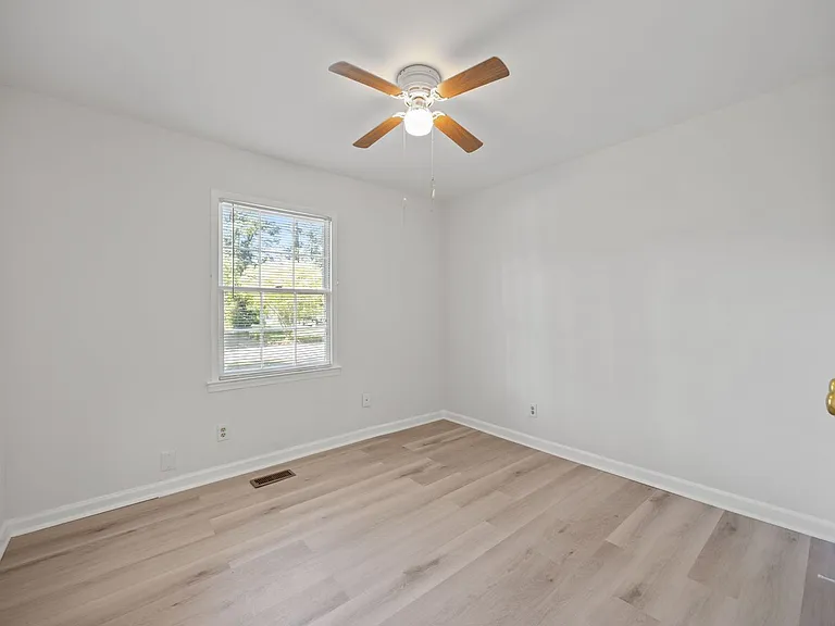 7444 Edenwood Ln — Photo 18