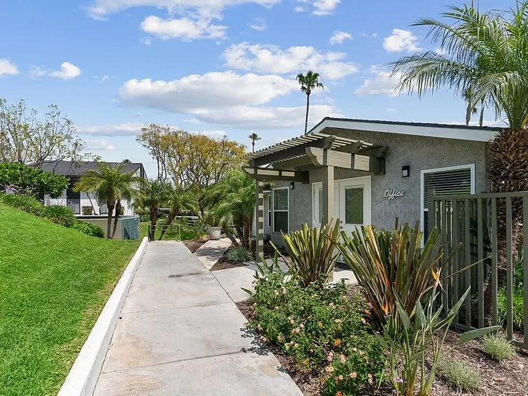 Fullerton Hills — Photo 26