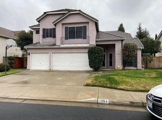1364 Oak Ave, Clovis, CA 93611