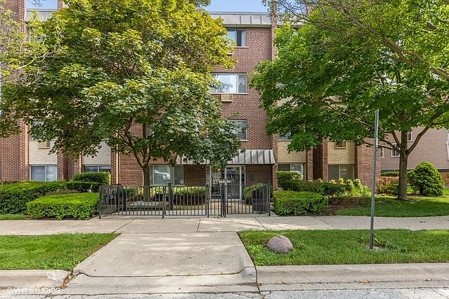 1st image of 1136 Greenleaf Ave APT 103